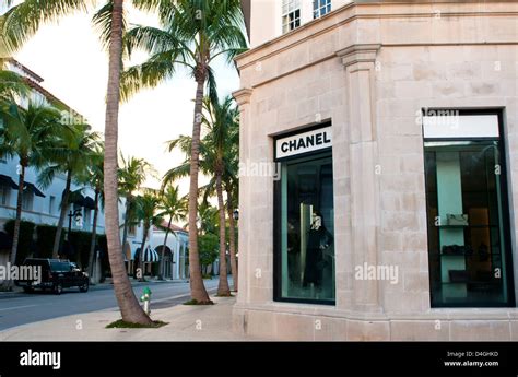 chanel store palm beach.